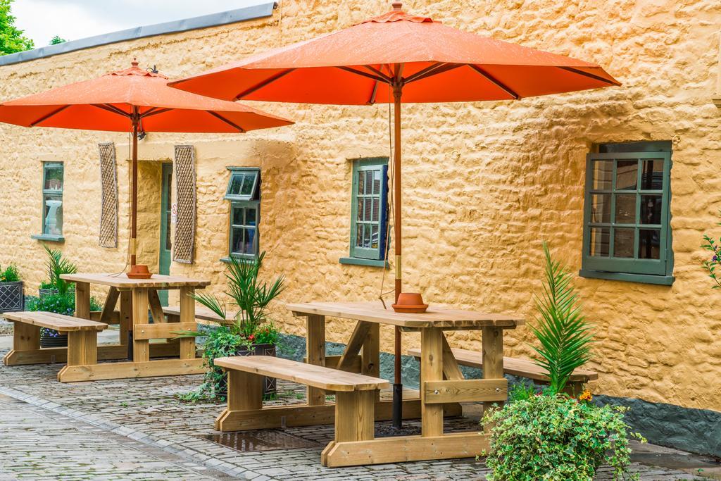 The Dolphin Hotel Wincanton Eksteriør billede