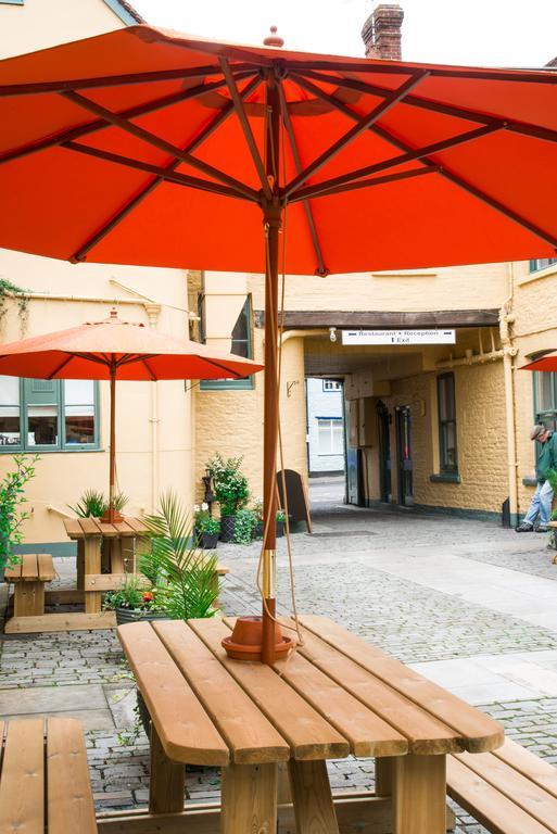The Dolphin Hotel Wincanton Eksteriør billede